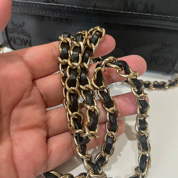 MCM Vintage Sling Bag - Picture 4 of 12